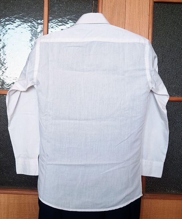 Рубашки школьные белые