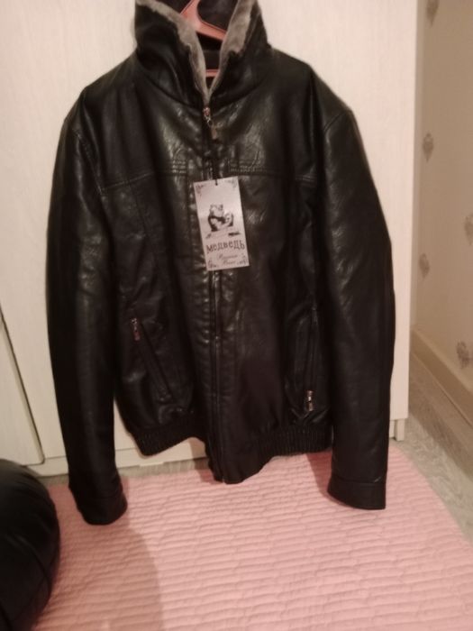 Кожный куртка 56