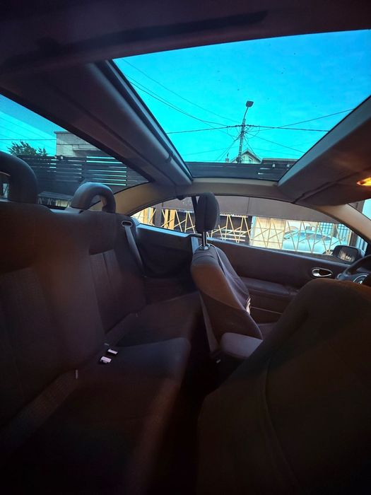 Renault Megane 1.9 Diesel Model Cabrio stare buna preț mic și fixx rog seriozitate
