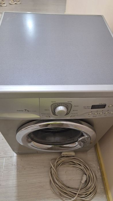 Продам стиральную машину LJ 7кг