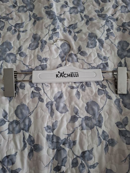 Продам детские  плечики