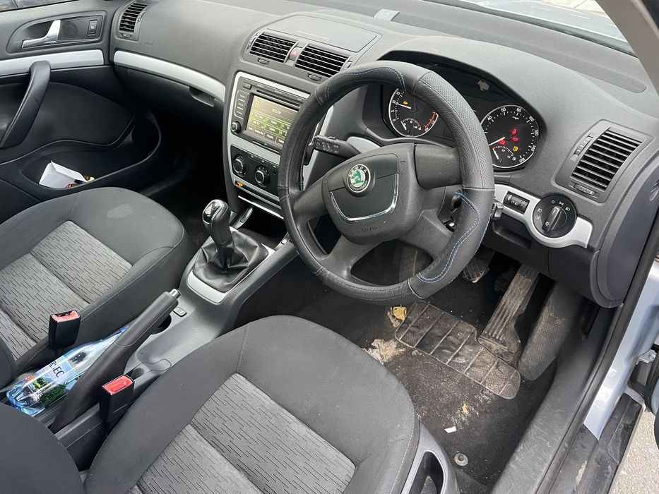 Dezmembrez skoda octavia 2 facelift 1.6 d