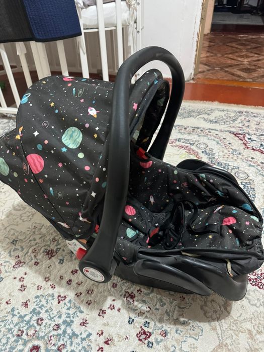 Продам новую автокреслу