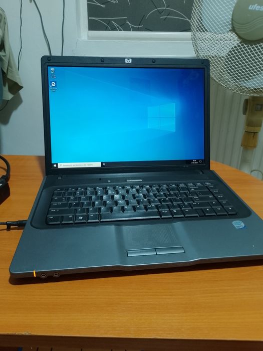 Leptop HP  vând sau schimb  cu telefon functional