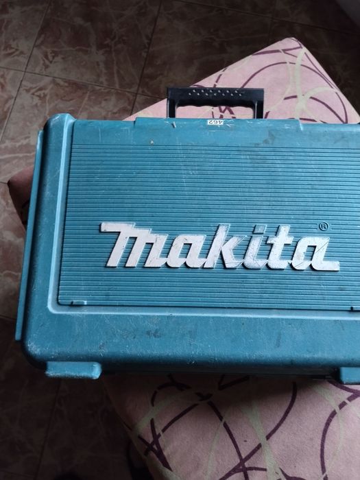 Акумулаторен винтоверт Макита