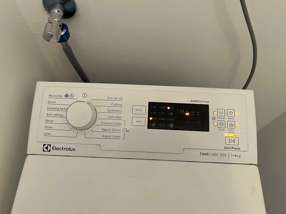 Пералня с горно зареждане Electrolux 6кг. 1200 об/мин.