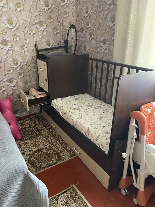 Продам детскую кроватку