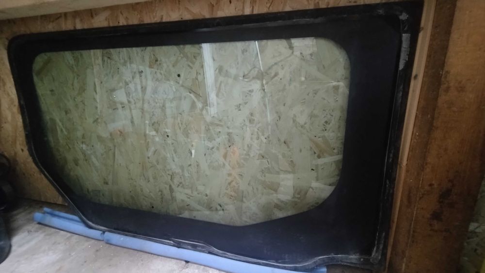 Дясно стъкло за плъзгащата се врата Опел виваро рено трафик