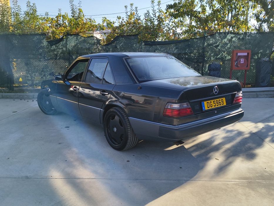 MERCEDES-BENZ E-Class 1992 — imagine 3