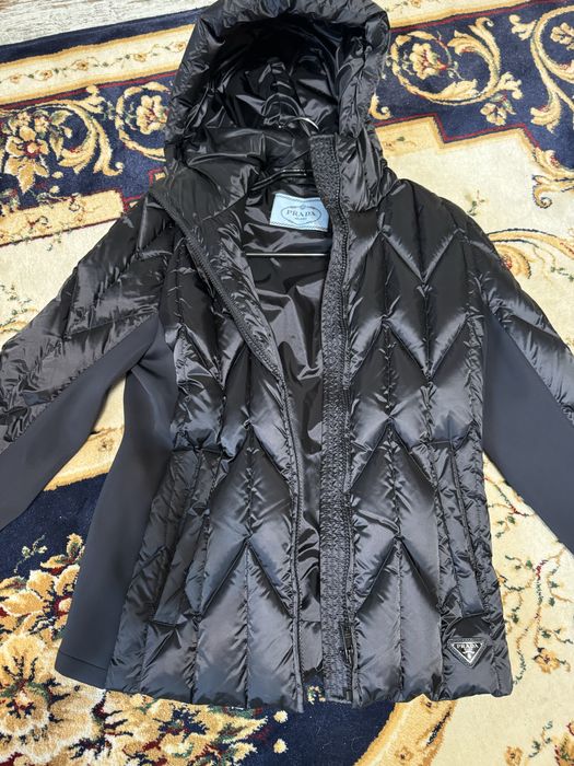 Geaca prada originala