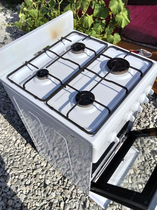 Газовая плита продам
