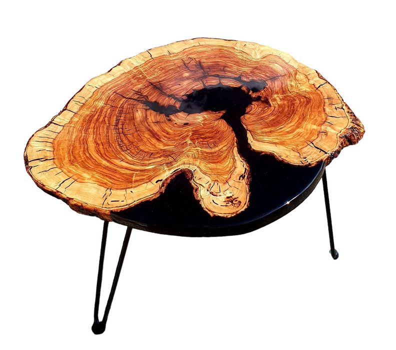 Маси от епоксидна смола и дърво