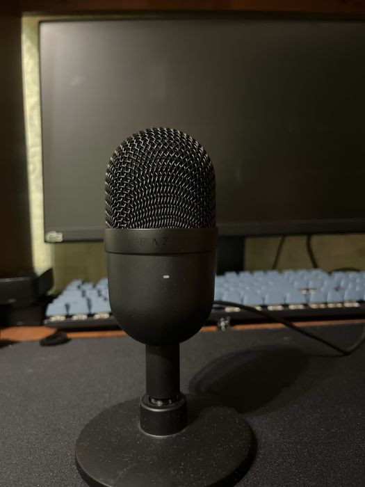 Микрофон Razer Seiren Mini