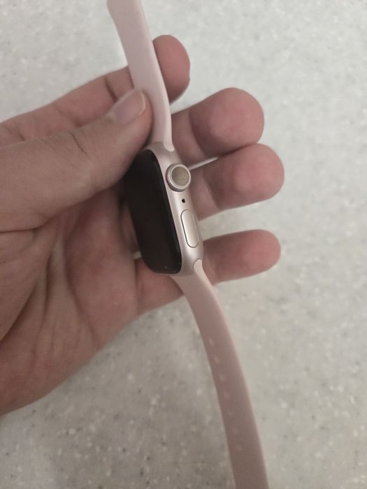 Apple Watch 9, розовые на 41mm