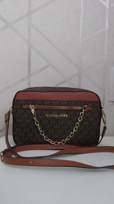 Продам сумочку MICHAEL KORS