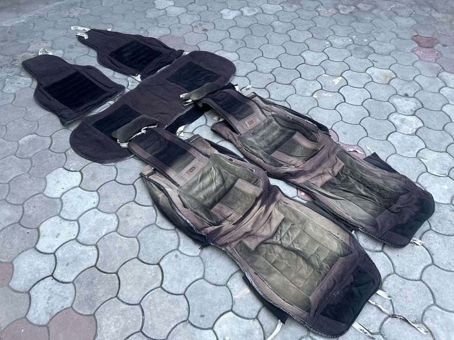 Универсальный чехол в хорошем состоянии!