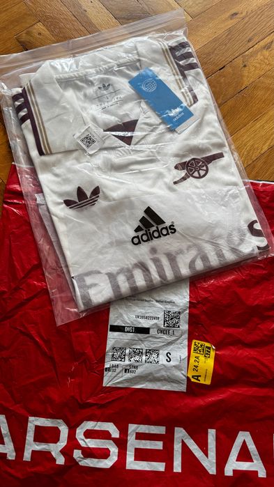 Arsenal t-shirt - къс ръкав размер ‘L’