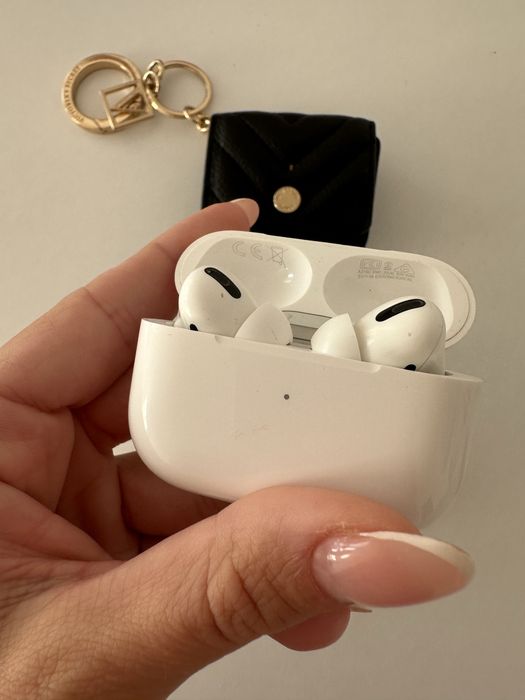 Слушалки Airpods pro 2, цена е 100 лв