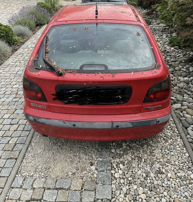 Dezmembrez Renault Megane 1