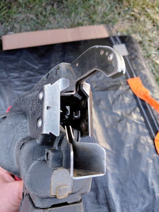 Акумулаторна машина за връзване на арматура MAX RB441 T, 14.4 V