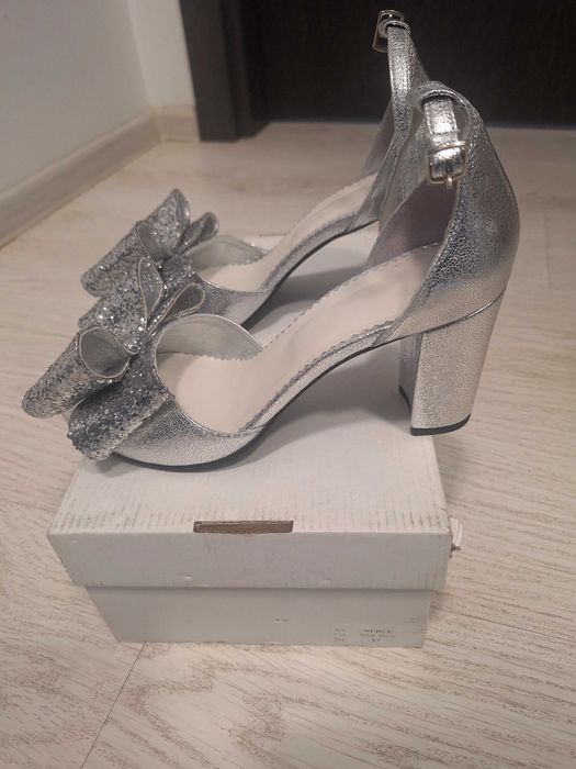 Încălțăminte dama mărimea 37.