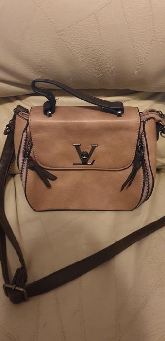 Нова дамска чанта