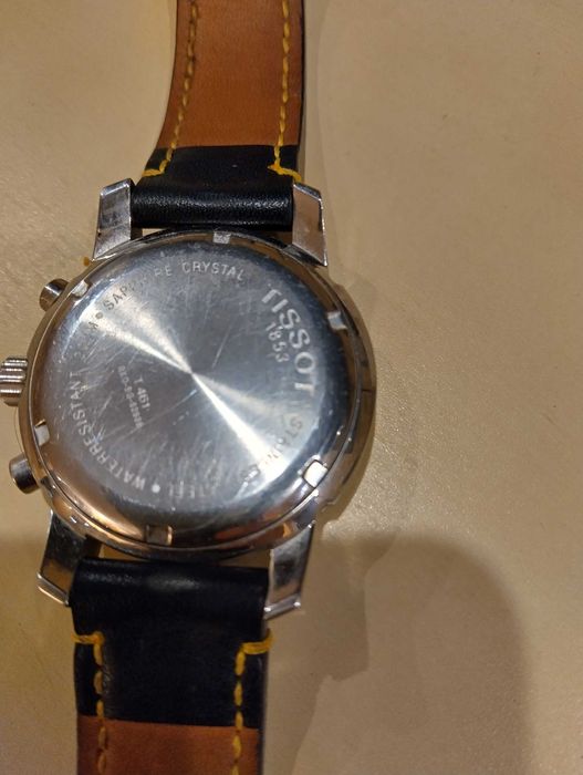 Часовник Tissot prs 200.