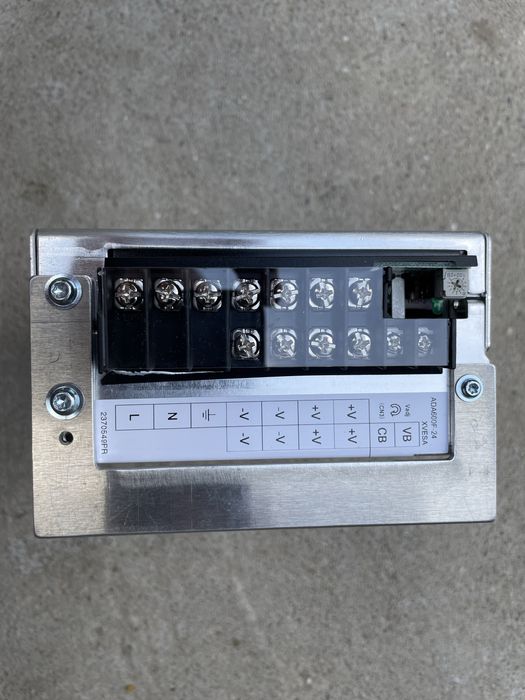 Sursa alimentare ADA600F-24-F - doar pentru cunoscatori