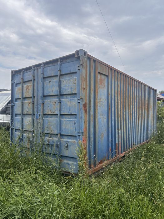 Vand containere maritime