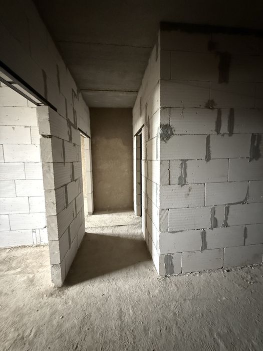 Samgasi yonida 1 xona karopka kvartira sotiladi