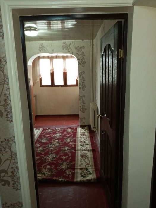 Продам свою 1 комнатную квартиру переделанная в 2х на Юнусабаде