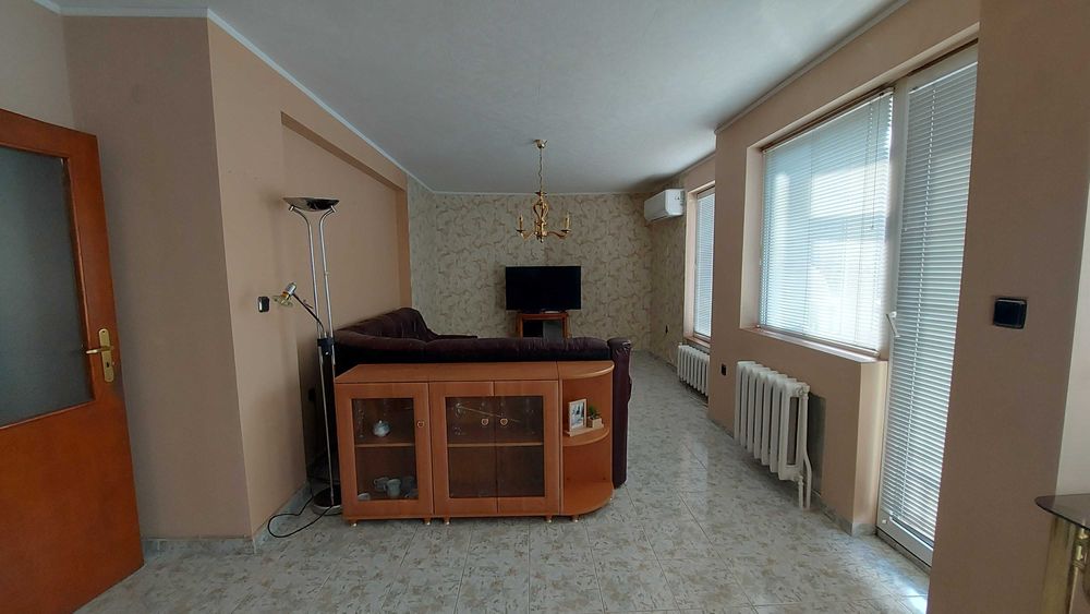 Дава се под наем Тристаен апартамент в София, Лозенец - 90 кв.м за 698.19 € - Снимка #3