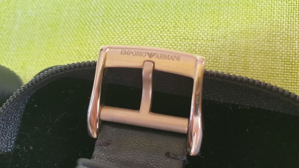 Emporio Armani smart watch ОРИГИНАЛ! топ състояние -350лв