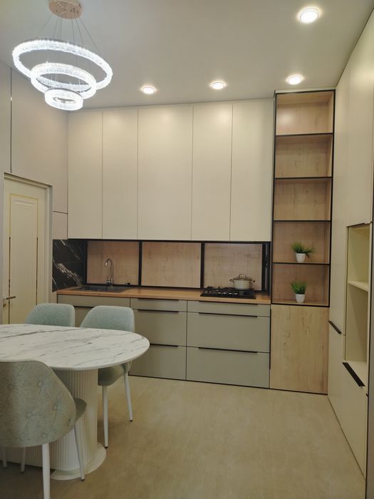 СРОЧНО ! 130000$ 4х комнатная.С ремонтом и техникой