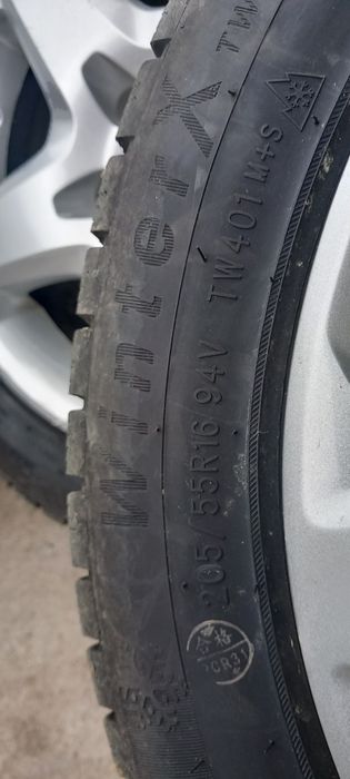 Anvelope cu jante de vanzare