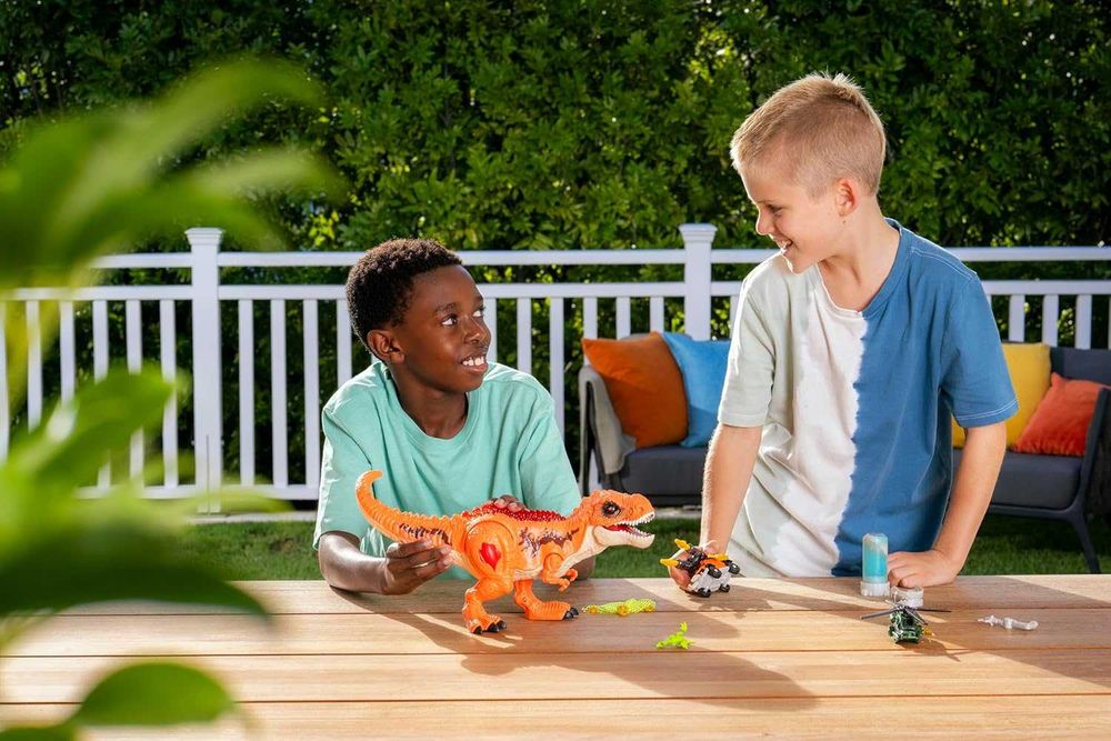 Голям Динозавър със зук и светлина в клетка хеликоптер ROBO ALIVE ZURU