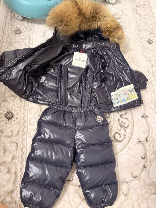 Compleu Moncler geaca si pantaloni