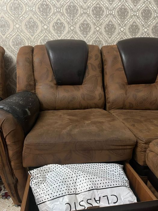 Угловой диван с креслом