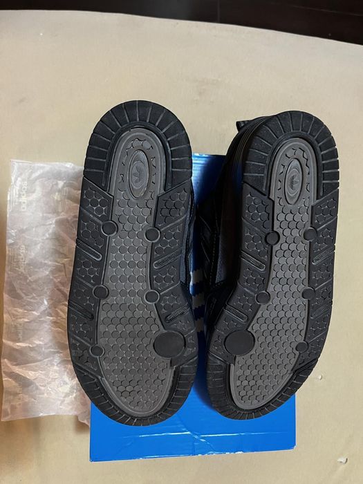 adidas обувки Adi 2000