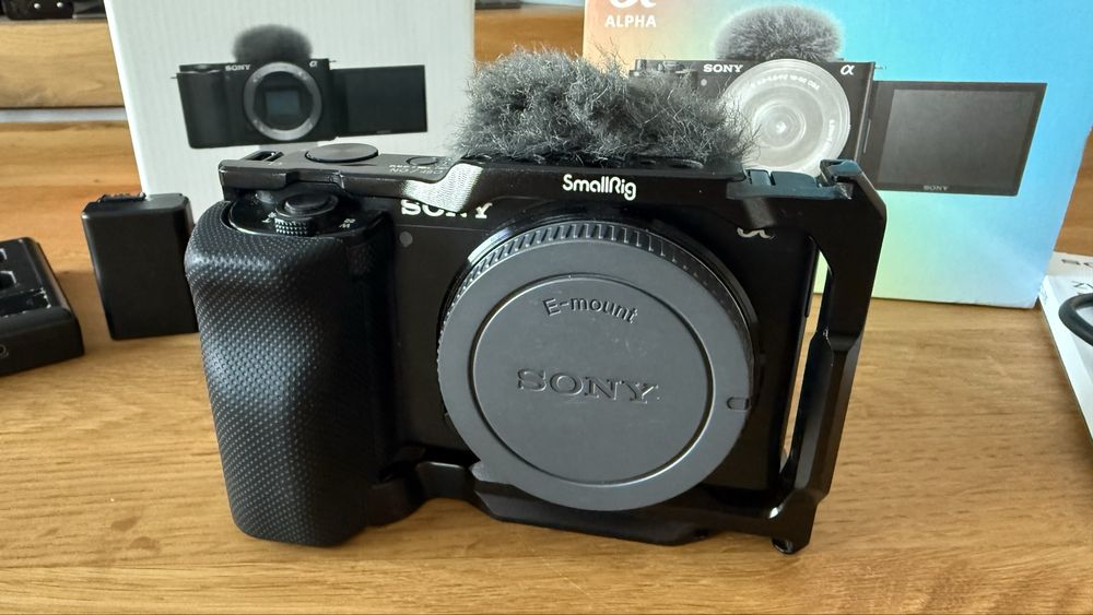 Sony A7C Sony ZV-E10 Sony 16-35 f4
