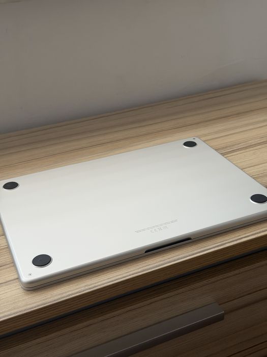 MacBook Air M4 13inch 256GB Silver в гаранция
