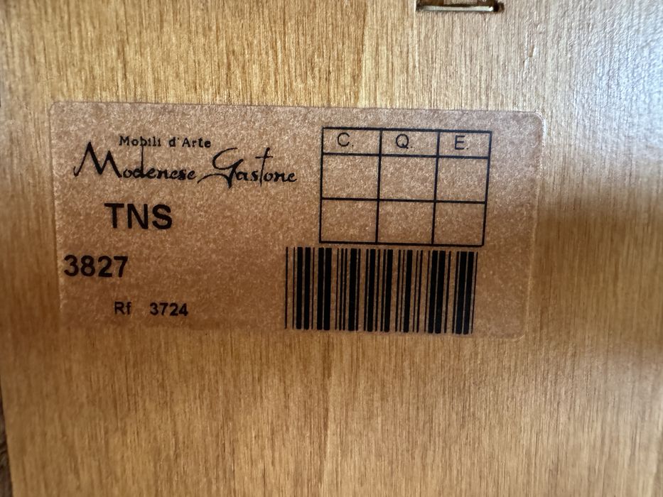 Обувница из дерева