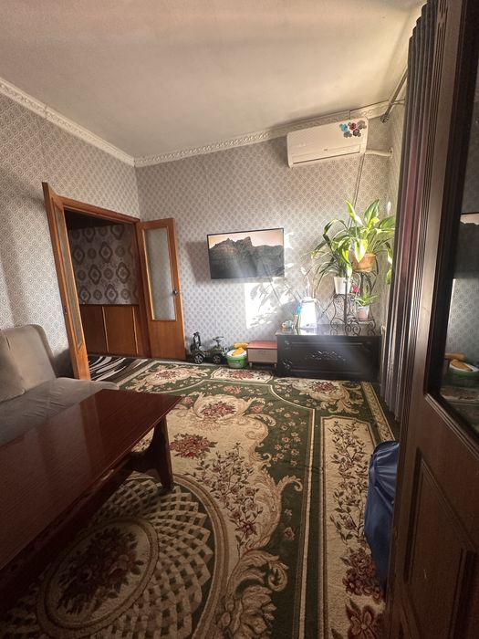 Квартира 2/5/5 сотилади!Кора-Сув 1