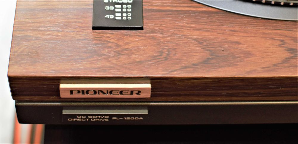 Проигрыватель виниловых дисков Pioneer PL-1200A