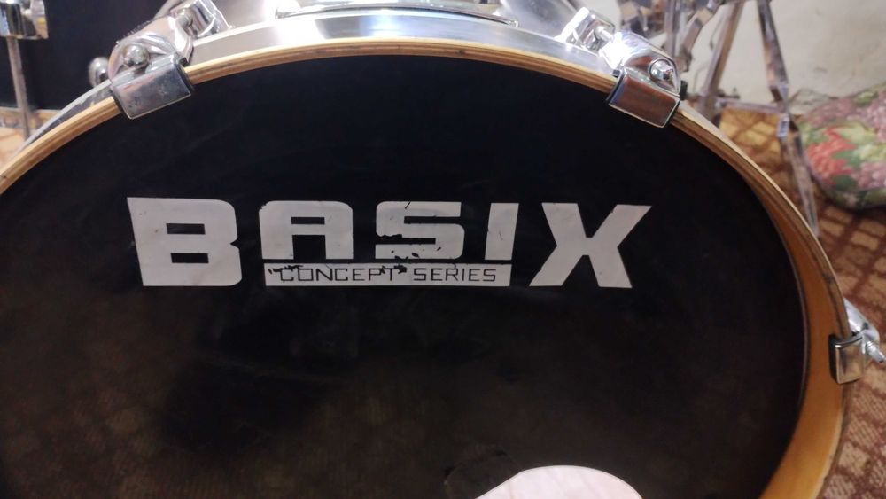 Комплект барабани Basix
