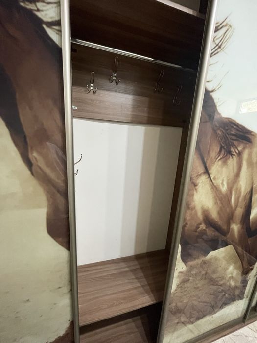 Продам шкаф большой