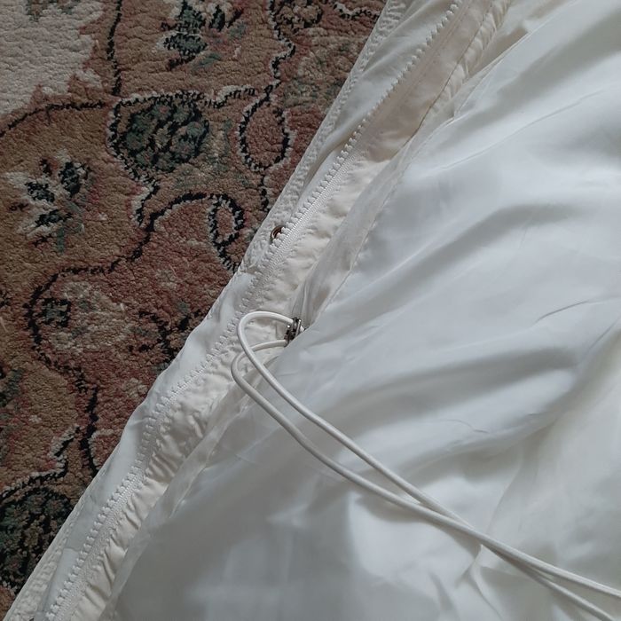 Продам новую куртку