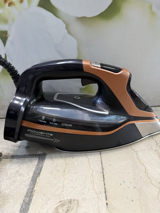 Ютия Rowenta Steamforce Pro