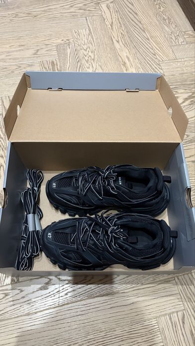 Balenciaga Track (оригинал)