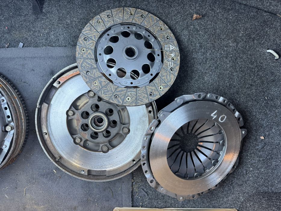 Dezmembrez pajero pinini 1.8 si 2.0 gdi Mitsubishi pajero pinin piese